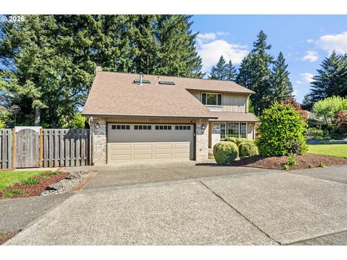 10217 Sw Susquehanna Dr, Tualatin, OR, 97062-9586 | Card Image