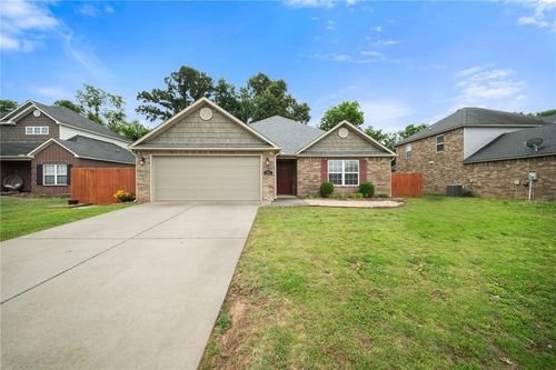 1502 W Kelley Dr, Rogers, AR, 72756-2211 | Card Image