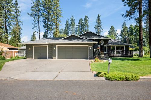 4927 E Greenleaf Ave, Mead, WA, 99021-9421 | Card Image