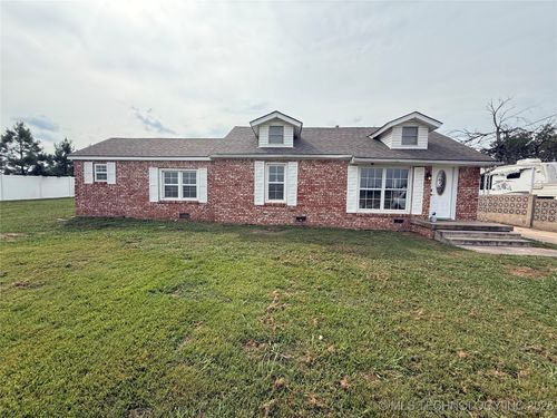 10035 Bryant Rd, Henryetta, OK, 74437-6818 | Card Image