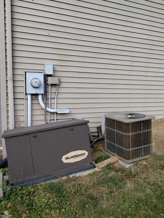 Central AC and Generac Sy | Image 8