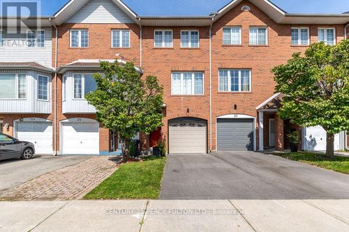 28 Rumi Crescent, Toronto (Victoria Village), ON, M4A2X6 | Card Image