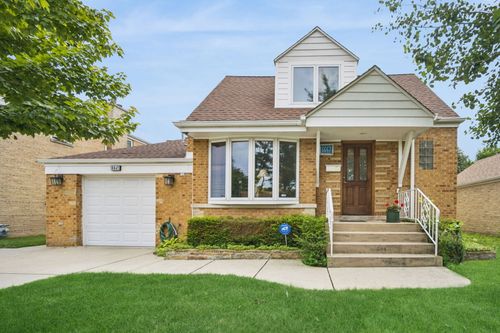 6647 N Crawford Ave, Lincolnwood, IL, 60712-3537 | Card Image
