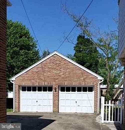 garage-21 N Diamond Street, YORK, PA, 17404 | Card Image