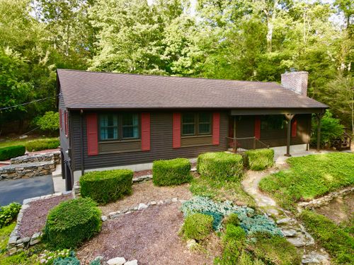 11 Silas Deane Rd, Ledyard, CT, 06339-1329 | Card Image