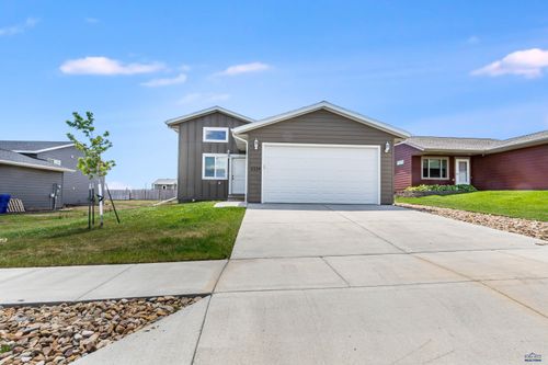 5229 Coal Bank Dr, Rapid City, SD, 57701 | Card Image