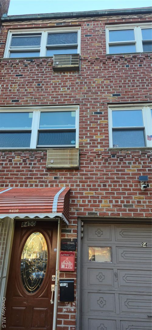 84 127th St, Kew Gardens, NY, 11415-2825 | Card Image