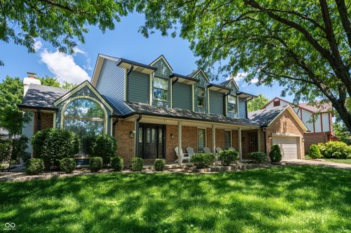 906 Hummingbird Ln, Columbus, IN, 47203-1307 | Card Image