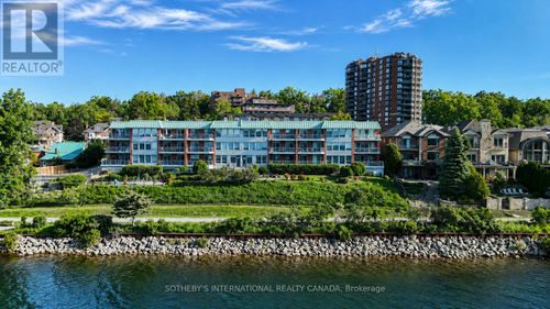 303-21 Kempenfelt Dr, Barrie, ON, L4M1B8 | Card Image
