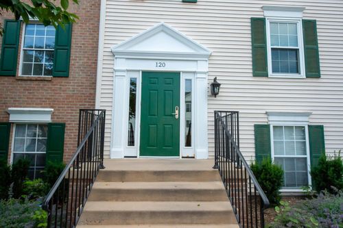 c-120 Fort Evans Rd Se, LEESBURG, VA, 20175-4135 | Card Image