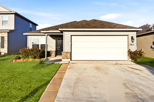 3011 Pacific Coast, Converse, TX, 78109-0138 | Card Image