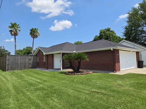 1001 Block St, Port Neches, TX, 77651-2707 | Card Image