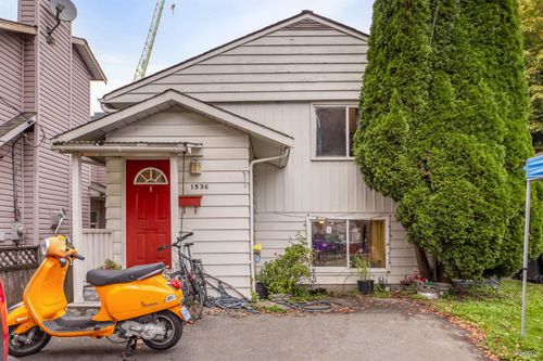 1536 Bond St, North Vancouver, BC, V7J1E7 | Card Image