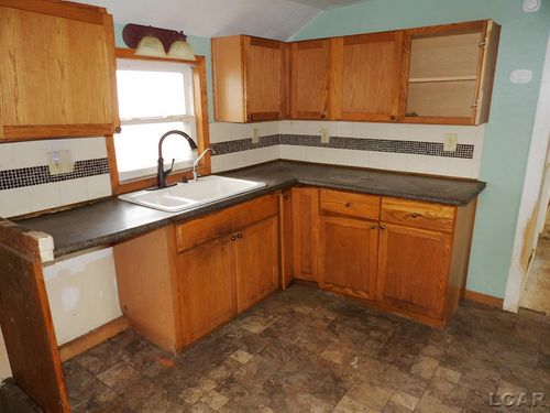 2713 Lilac Rd, Hillsdale, MI, 49242-8226 | Card Image