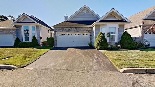 454 Leisure Dr, Ridge, NY, 11961-1653 | Card Image