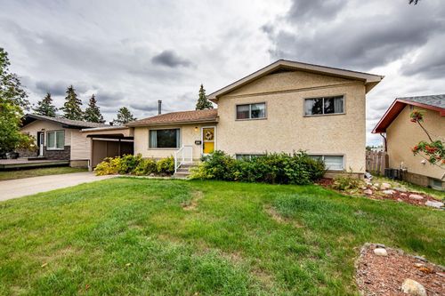 9527 98 Avenue, Grande Prairie, AB, T8V0N8 | Card Image