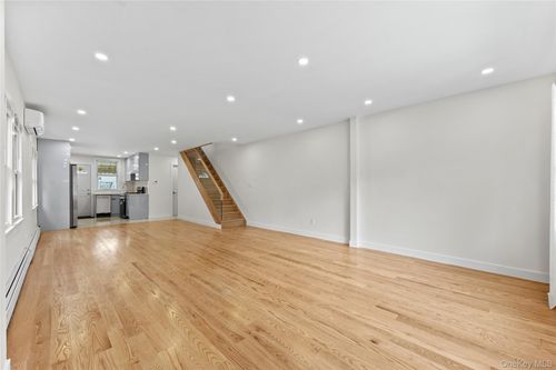 32-19 Jordan St, Flushing, NY, 11358-1227 | Card Image