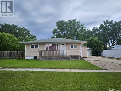 222 Aldridge St, House other with 3 bedrooms, 2 bathrooms and null parking in Bienfait SK | Image 1