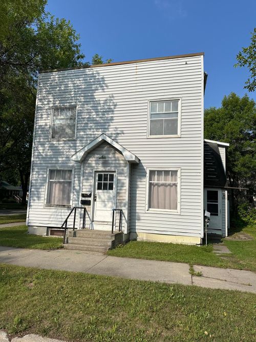 620 5th Ave, International Falls, MN, 56649-2640 | Card Image