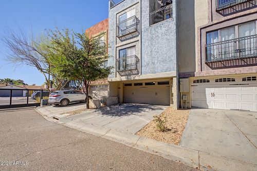 3422 E Avalon Dr, Phoenix, AZ, 85018-6981 | Card Image