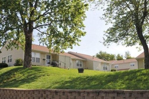 200 E High Dr, Liberty, MO, 64068-1572 | Card Image