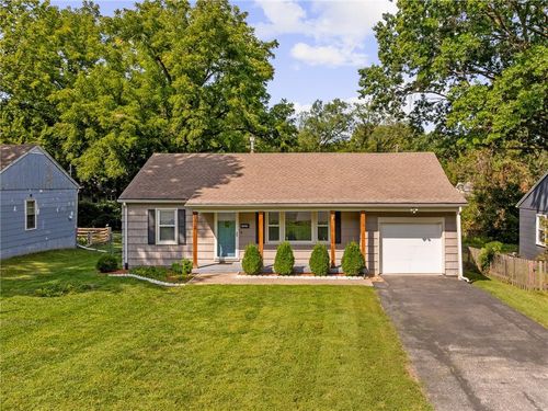 6424 Melrose Ln, Shawnee, KS, 66203-3554 | Card Image