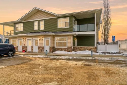 e8-5300 Vista Trail, Blackfalds, AB, T4M0L8 | Card Image