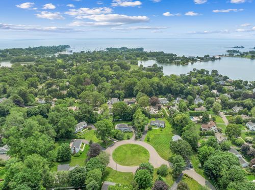 10 Duffys Ln, Darien, CT, 06820-5611 | Card Image