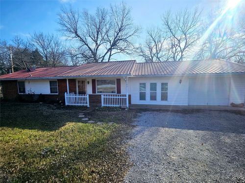 305 E Baker, Asher, OK, 74826 | Card Image