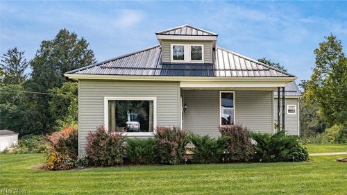2450 Highland Rd, Zanesville, OH, 43701-2716 | Card Image