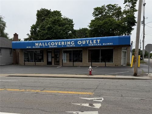 1689 Warwick Ave, Warwick, RI, 02889-1530 | Card Image