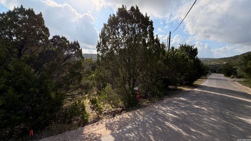 1086 Trail Pass, Canyon Lake, TX, 78133 | Card Image