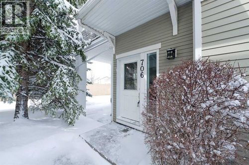 281 Cougar Ridge Dr Sw, Calgary, AB, T3H0J3 | Card Image