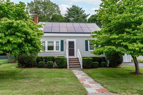 3 Reynolds Ave, Randolph, MA, 02368-3758 | Card Image