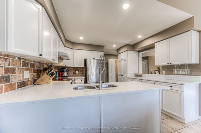 840 Brandenburg Blvd, House other with 4 bedrooms, 4 bathrooms and 2 parking in Waterloo ON | Image 13
