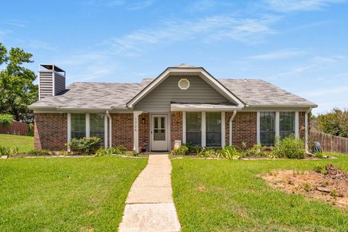 1726 Fern Ct, Lewisville, TX, 75067-5844 | Card Image