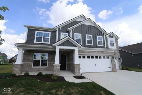 4947 Amber Crest Dr, Brownsburg, IN, 46112-7088 | Card Image