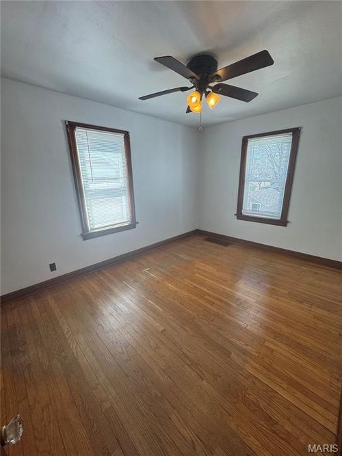 905 Burgess Ave, Crystal City, MO, 63019-1544 | Card Image