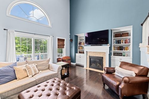 5 Bosuns Ln, Bourne, MA, 02532-3312 | Card Image