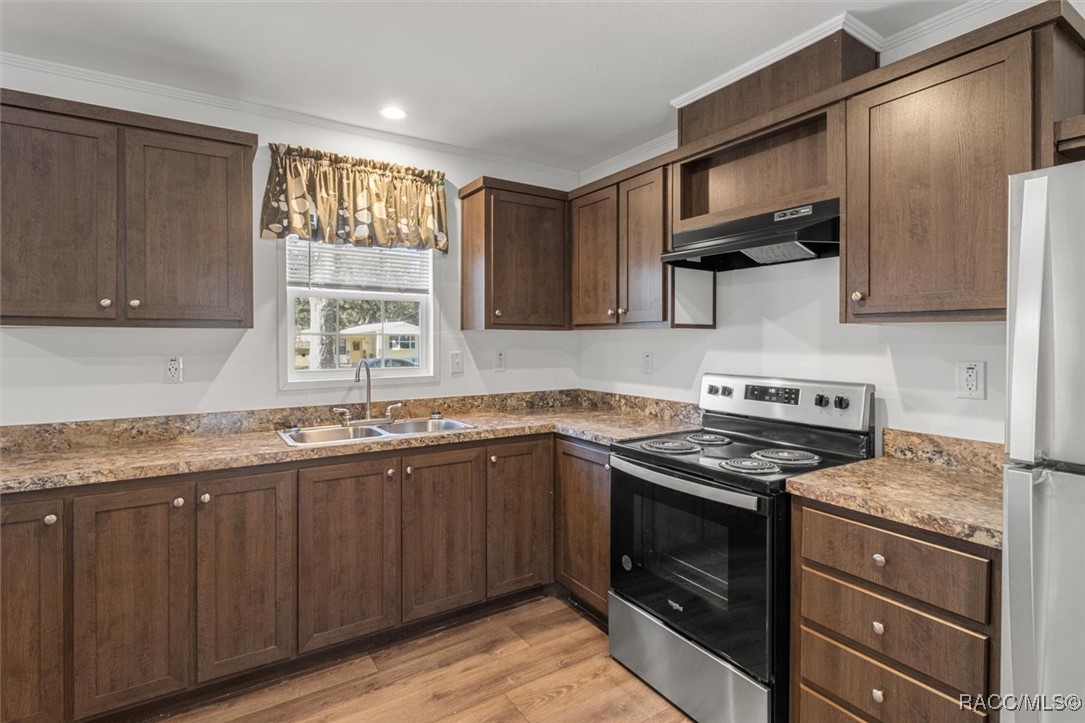 Lake Consuella Dr, Floral City, FL 34436
