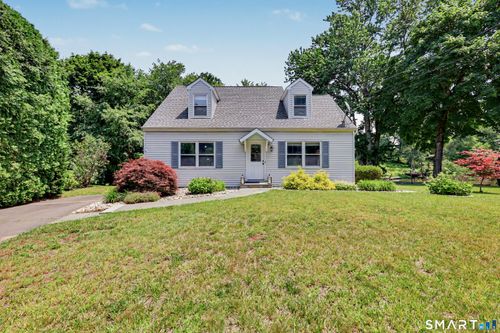 8 Apple Blossom Ln, Danbury, CT, 06811-4938 | Card Image