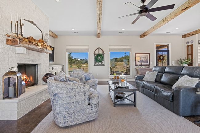 1944 Axis Cir, Home with 3 bedrooms, 2 bathrooms and 2 parking in Fredericksburg TX | Image 5