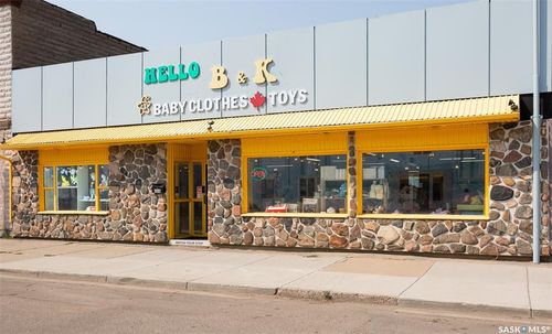 434 Athabasca St E, Moose Jaw, SK, S6H0L8 | Card Image