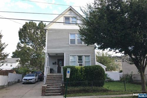 139 Sylvan Ave, Clifton, NJ, 07011-3335 | Card Image