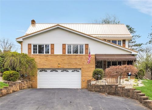 105 Northumberland Dr, Irwin, PA, 15642-3230 | Card Image