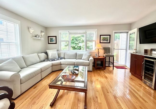 APT-3 - 19 Lafayette Rd, Condo with 3 bedrooms, 3 bathrooms and 3 parking in Ipswich MA | Image 9