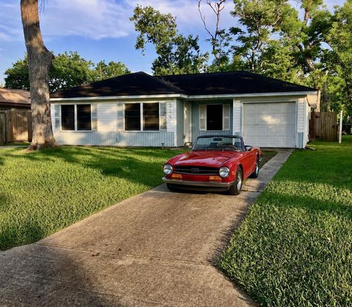 324 Acacia St, Lake Jackson, TX, 77566-5804 | Card Image