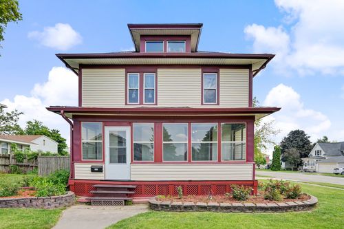 502 6th Ave, De Witt, IA, 52742-1634 | Card Image
