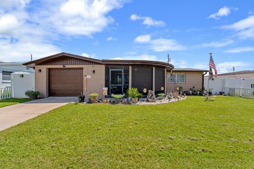 2152 Arcadia Rd, HOLIDAY, FL, 34690-4311 | Card Image