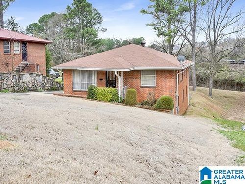 6536 Cherokee Dr, FAIRFIELD, AL, 35064-1703 | Card Image